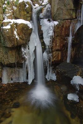 a detail from the upper falls